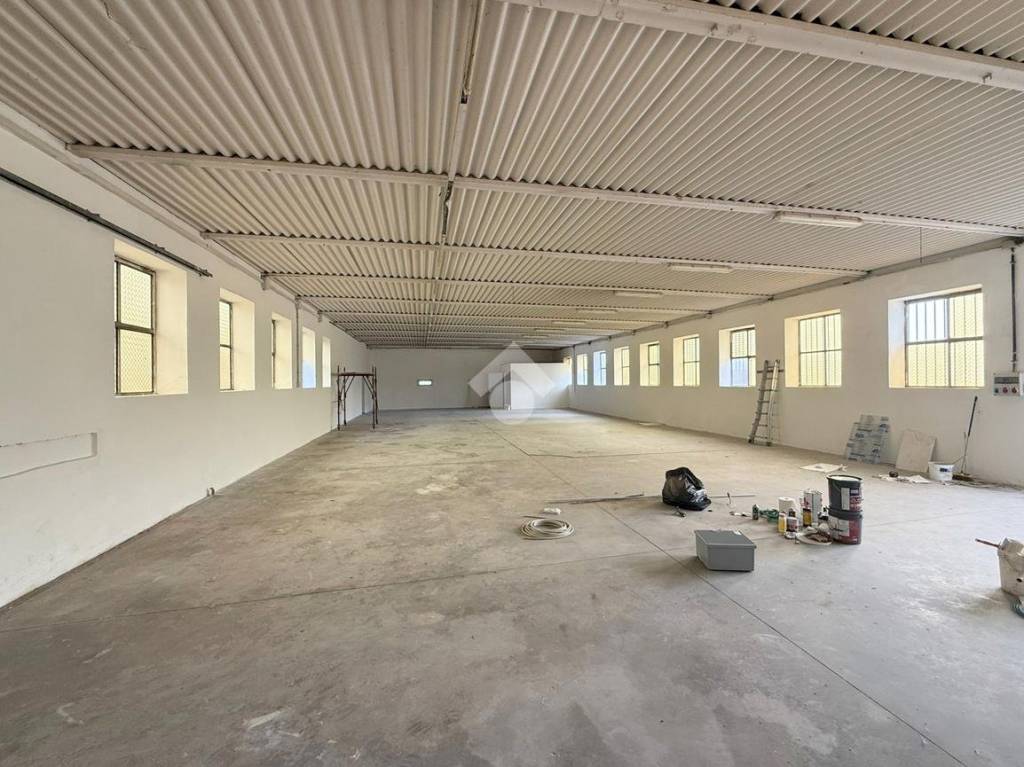 locale di sgombero in affitto ad Oppeano in zona Vallese