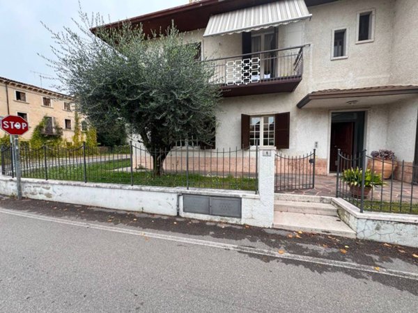 appartamento in affitto a Pescantina