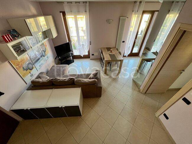 appartamento in affitto a Pescantina