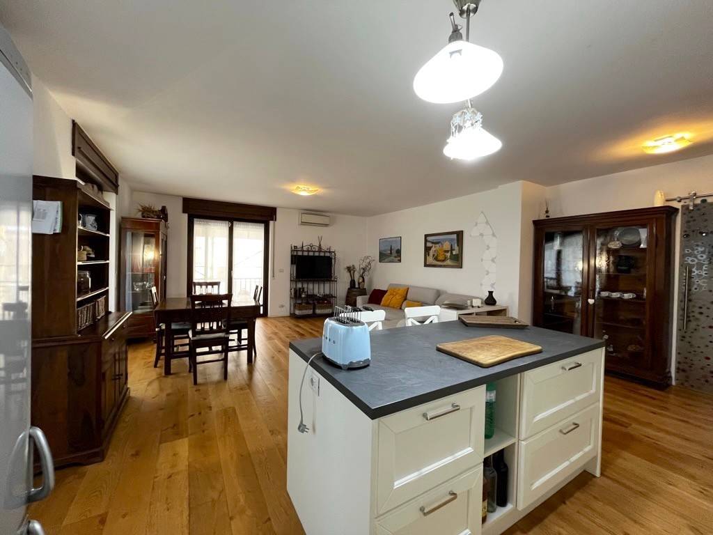 appartamento in affitto a Pescantina in zona Settimo