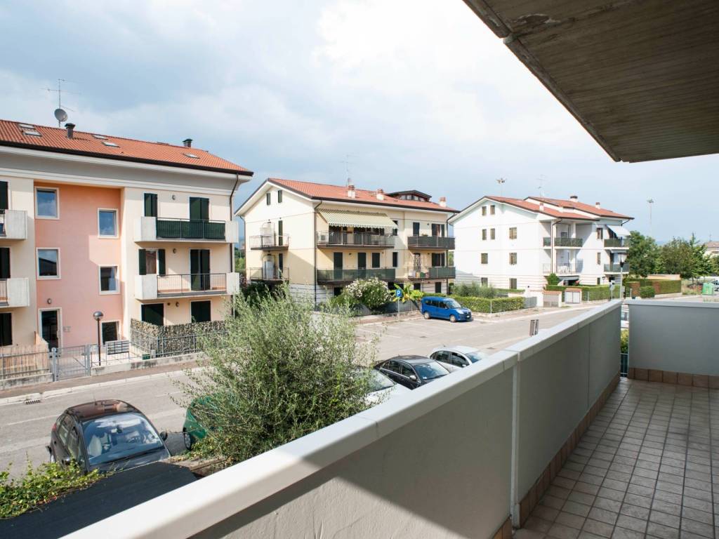 appartamento in affitto a Pescantina