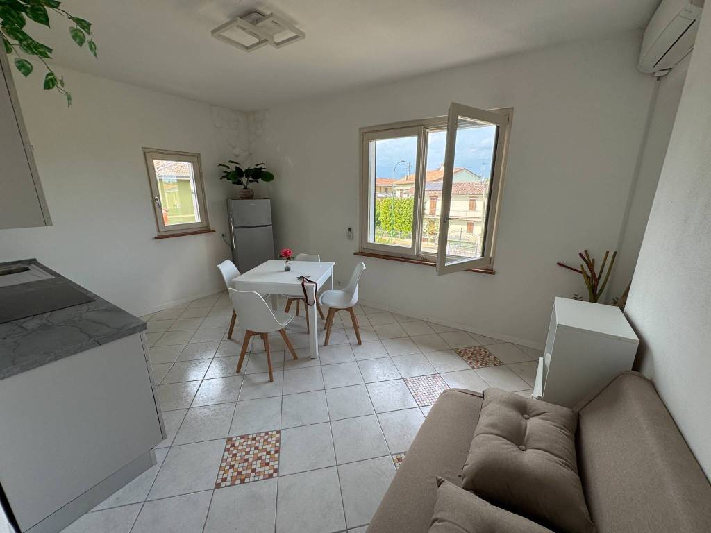 appartamento in affitto a Peschiera del Garda in zona Dolci