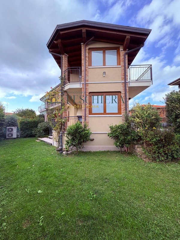 casa indipendente in affitto a Peschiera del Garda