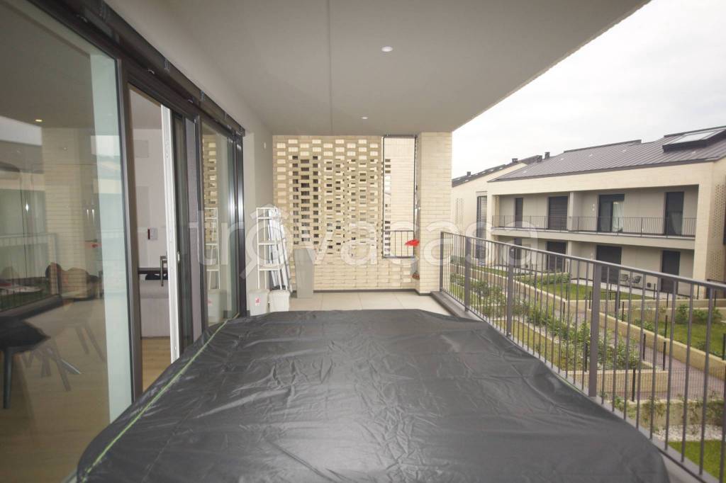 appartamento in affitto a Peschiera del Garda