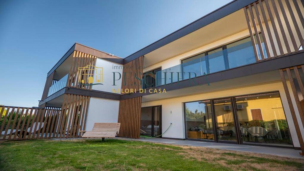 appartamento in affitto a Peschiera del Garda in zona Dolci