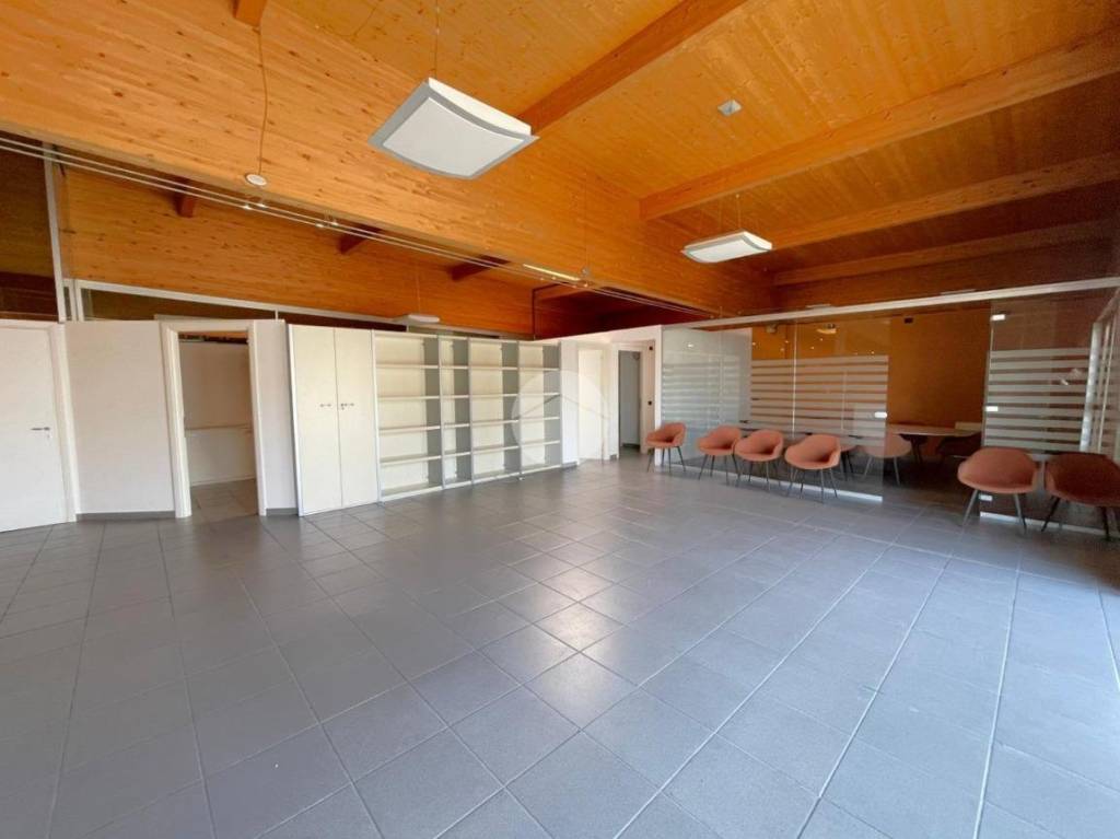 ufficio in affitto a Peschiera del Garda