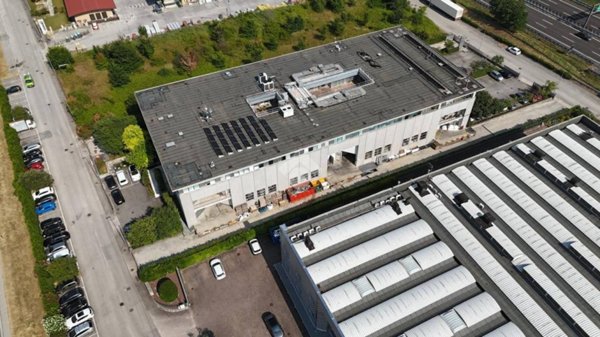 locale commerciale in affitto a Peschiera del Garda