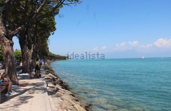 negozio in affitto a Peschiera del Garda