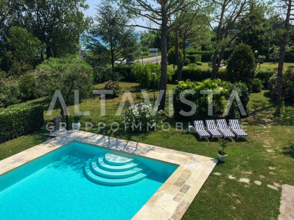 casa indipendente a Peschiera del Garda in zona San Benedetto di Lugana