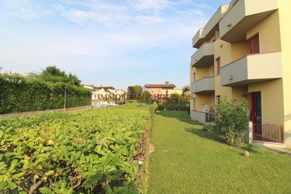 appartamento in affitto a Peschiera del Garda in zona San Benedetto di Lugana