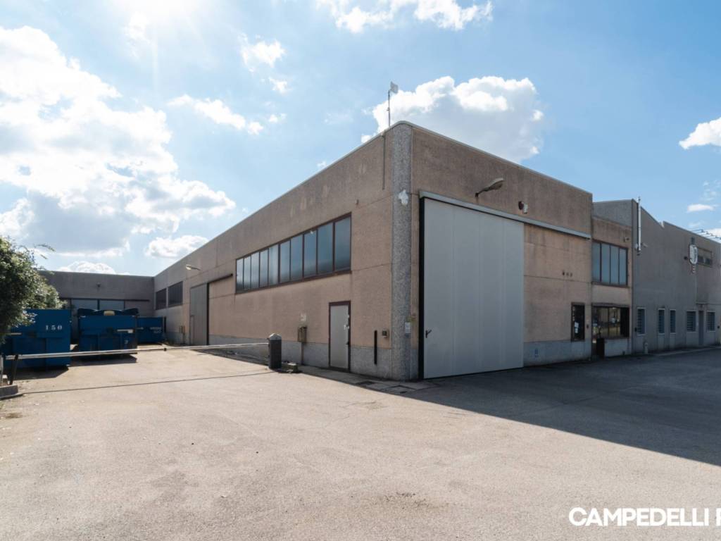 locale commerciale in affitto a Povegliano Veronese