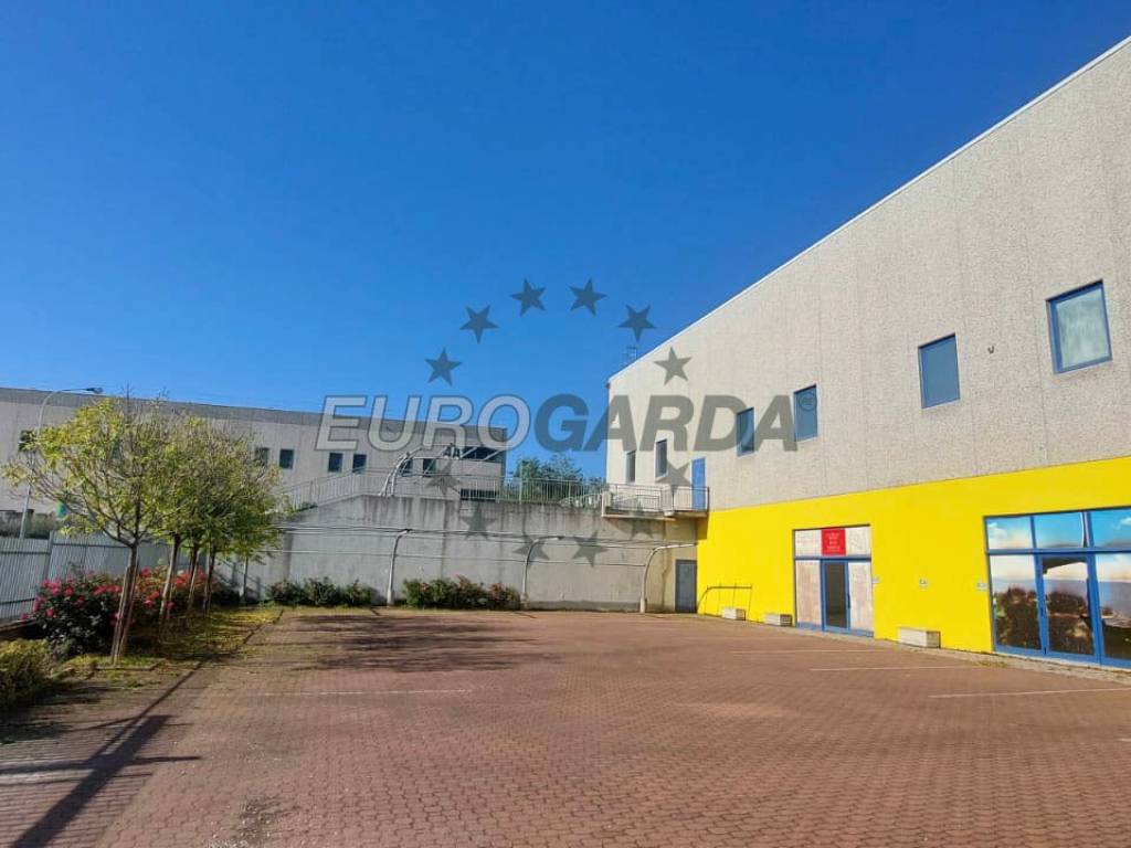 locale commerciale in affitto a Rivoli Veronese