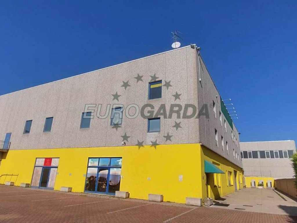 locale commerciale in affitto a Rivoli Veronese