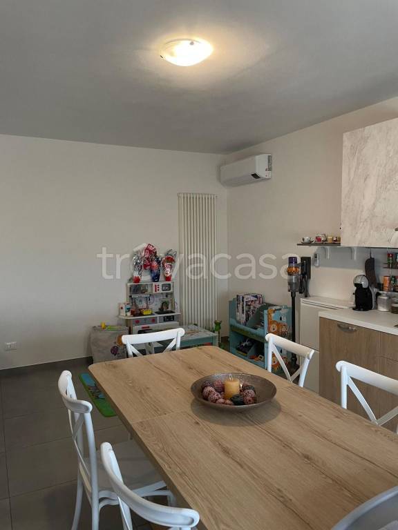 appartamento in affitto a Roncà