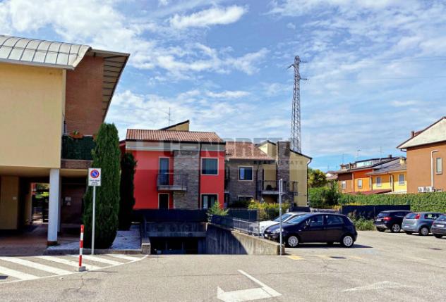 locale commerciale in affitto a San Giovanni Lupatoto