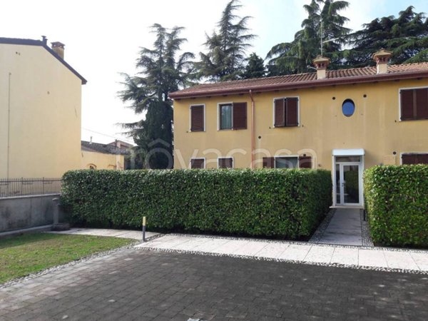 appartamento in affitto a San Giovanni Lupatoto in zona Camacici