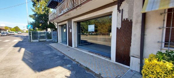 negozio in affitto a San Giovanni Lupatoto