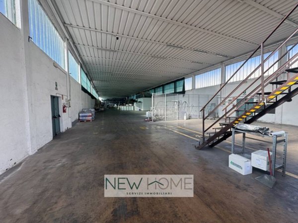 locale commerciale in affitto a San Giovanni Lupatoto