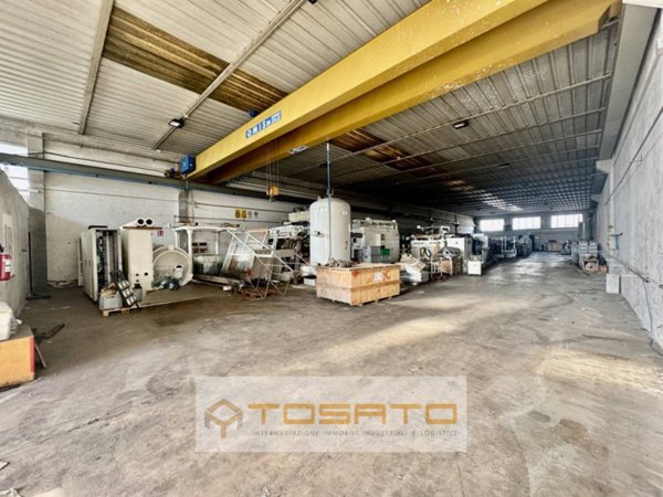 locale commerciale in affitto a San Giovanni Lupatoto