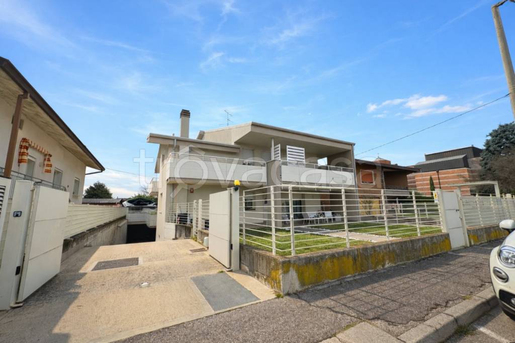 appartamento in affitto a San Giovanni Lupatoto in zona Pozzo