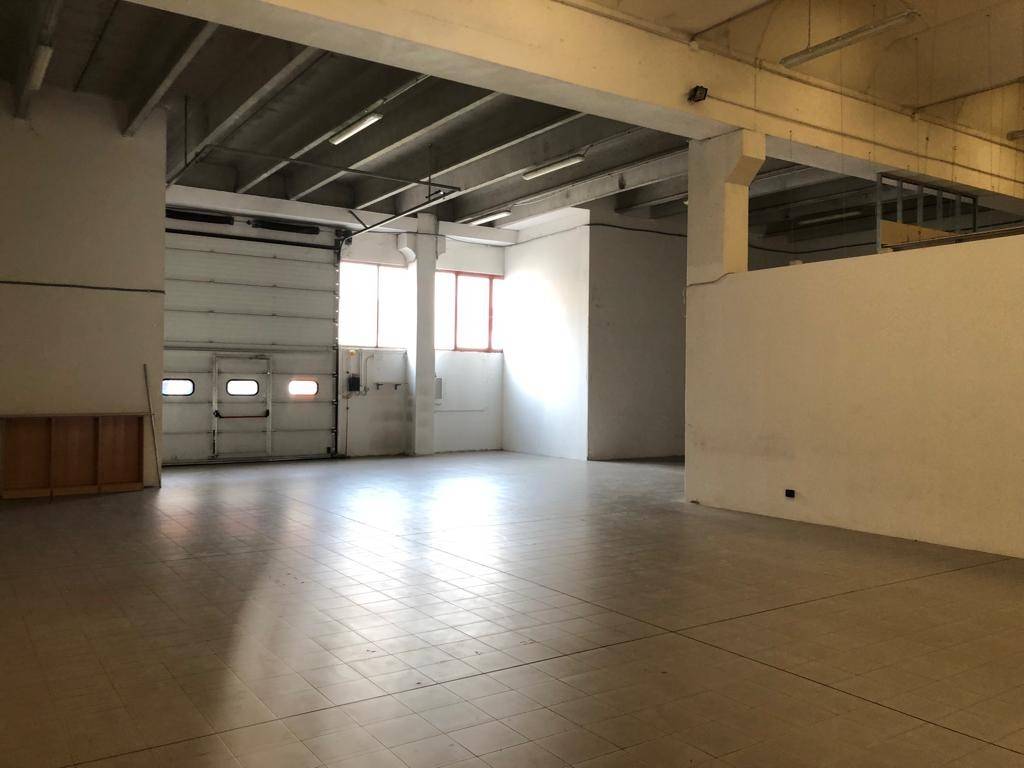 locale commerciale in affitto a San Giovanni Lupatoto