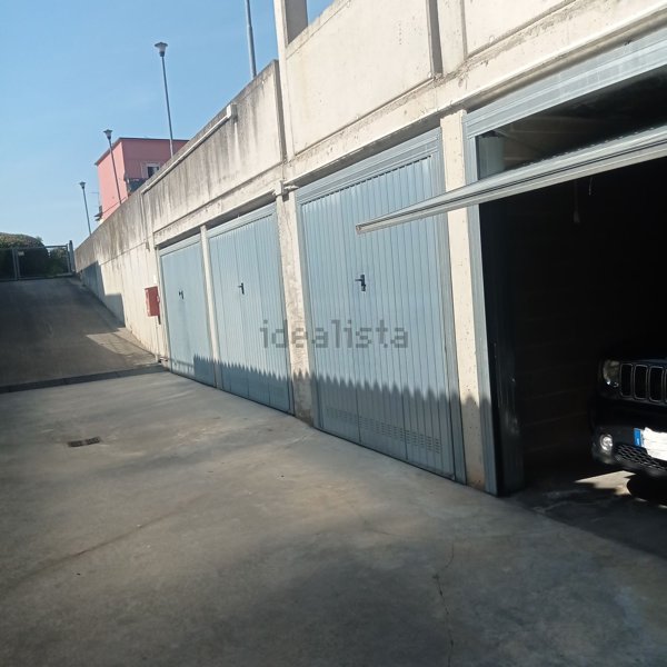 locale di sgombero in affitto a San Giovanni Lupatoto