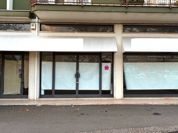 negozio in affitto a San Giovanni Lupatoto