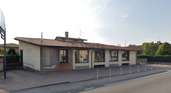 negozio in affitto a San Giovanni Lupatoto in zona Pozzo