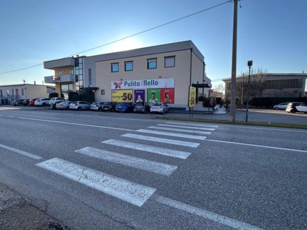 negozio in affitto a San Martino Buon Albergo