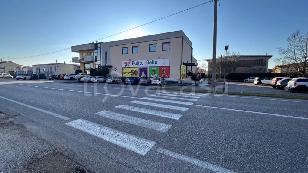 negozio in affitto a San Martino Buon Albergo