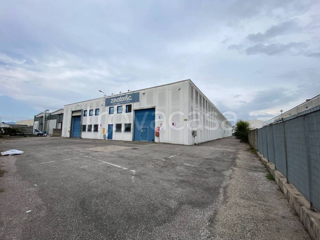 capannone in affitto a San Martino Buon Albergo