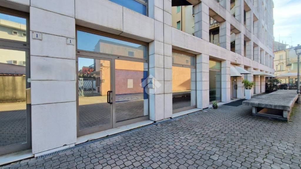 negozio in affitto a San Martino Buon Albergo