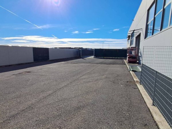 locale commerciale in affitto a San Martino Buon Albergo