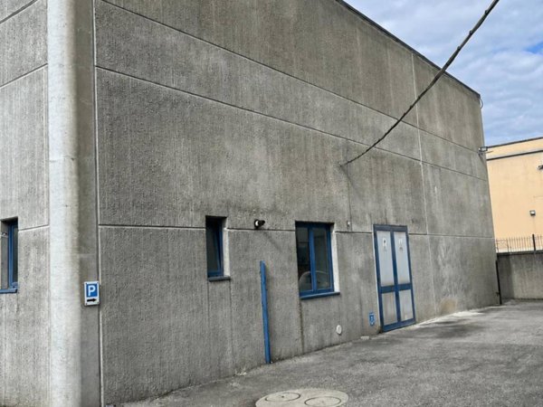 locale commerciale in affitto a San Martino Buon Albergo