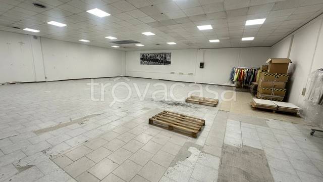 locale commerciale in affitto a San Martino Buon Albergo