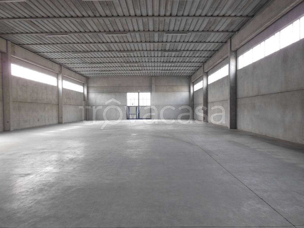 locale commerciale in affitto a San Martino Buon Albergo