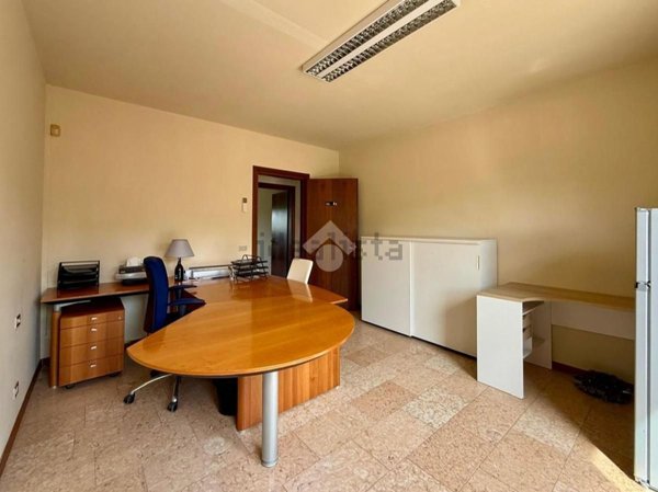 ufficio in affitto a San Pietro in Cariano in zona Pedemonte