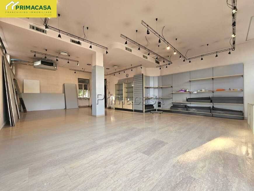 negozio in affitto a San Pietro in Cariano