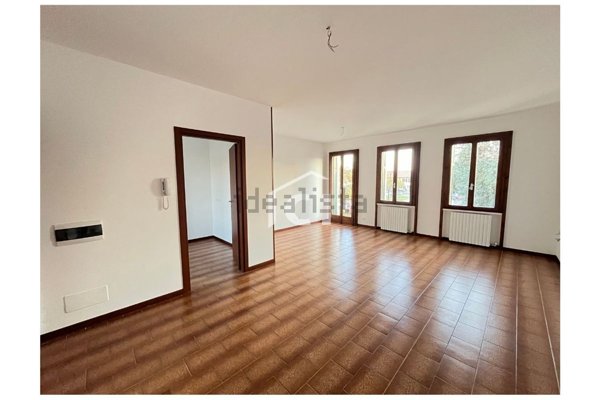 quadrivano in affitto a San Pietro in Cariano in zona Corrubbio