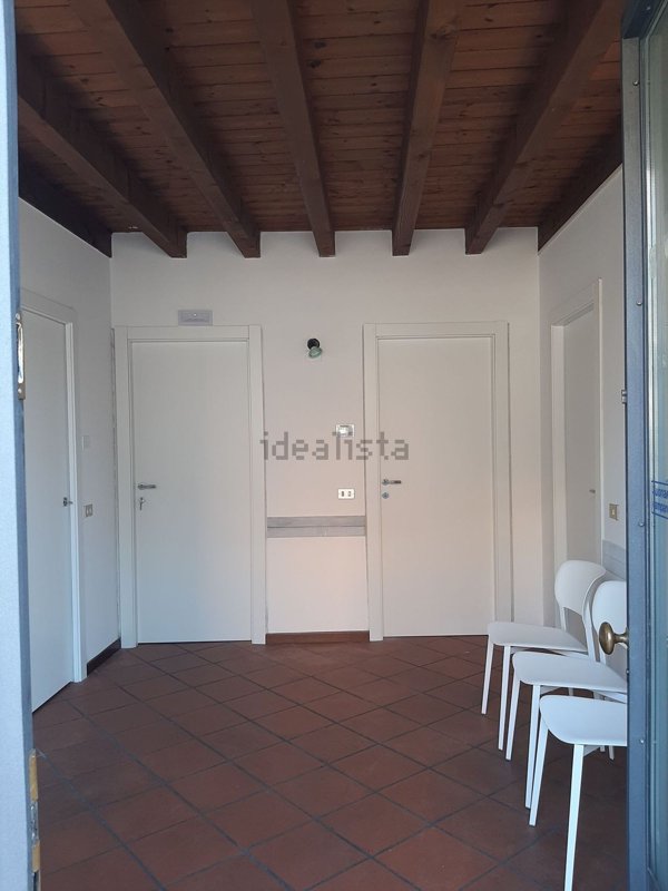 ufficio in affitto a San Pietro in Cariano in zona Corrubbio