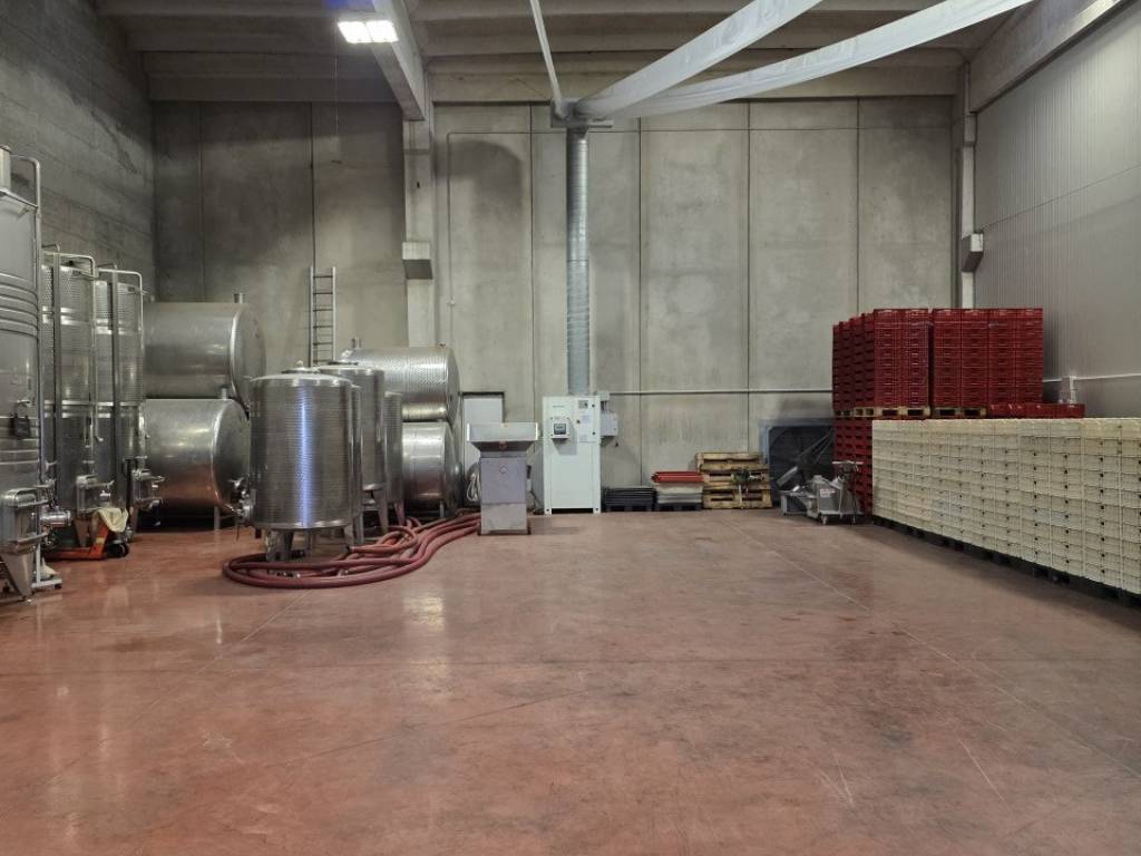 locale commerciale in affitto a Sant'Ambrogio di Valpolicella