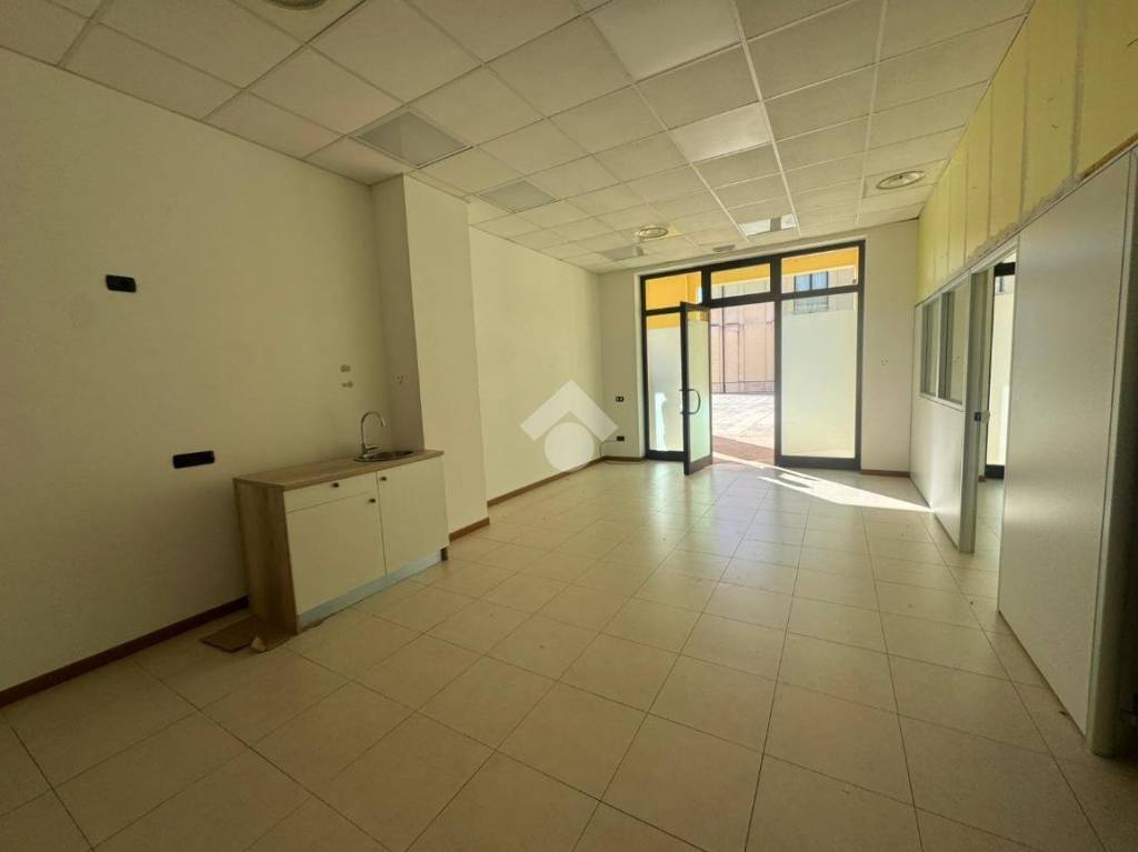 negozio in affitto a Sant'Ambrogio di Valpolicella