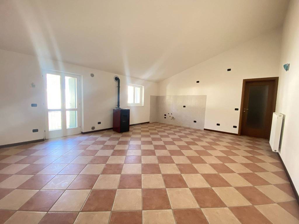 appartamento in affitto a Sant'Anna d'Alfaedo in zona Sant'Anna