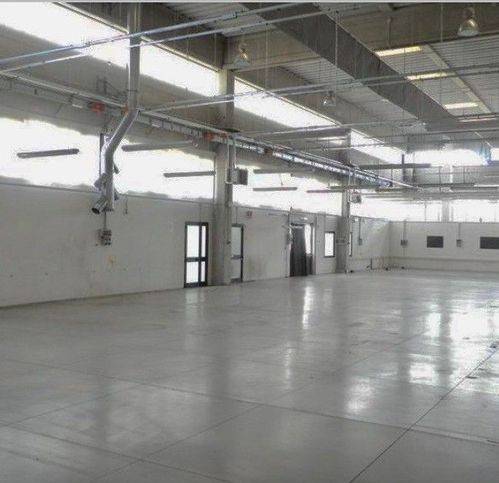 locale commerciale in affitto a Soave