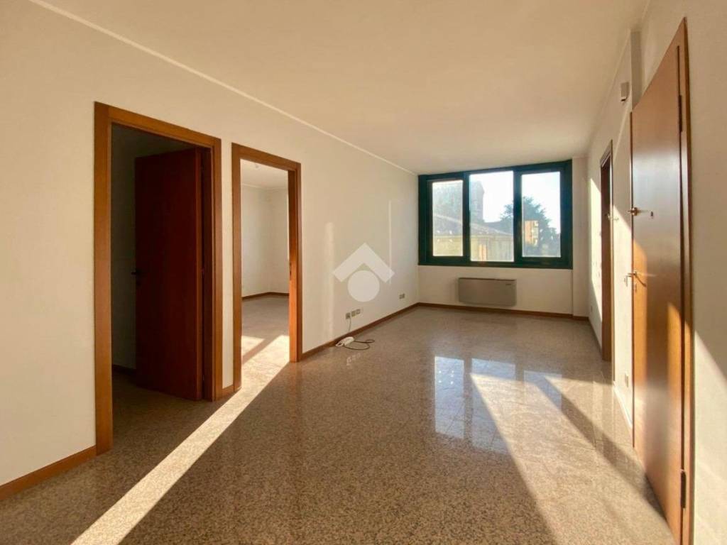 ufficio in affitto a Sona in zona Lugagnano