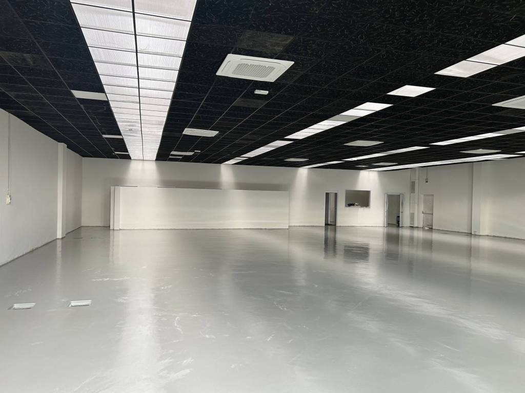 locale commerciale in affitto a Sona