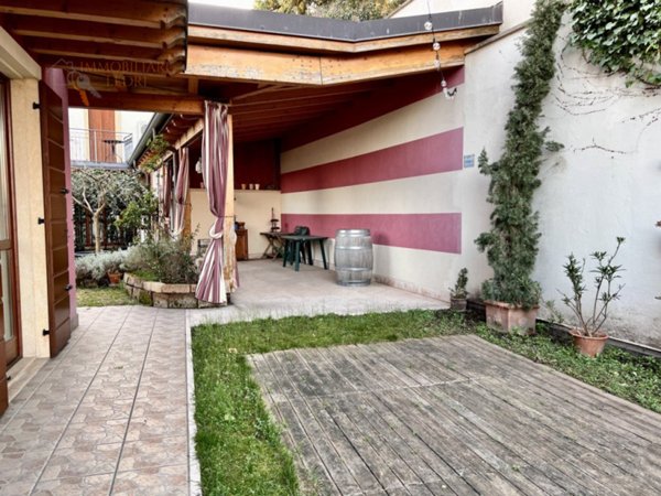 casa semindipendente in affitto a Sona