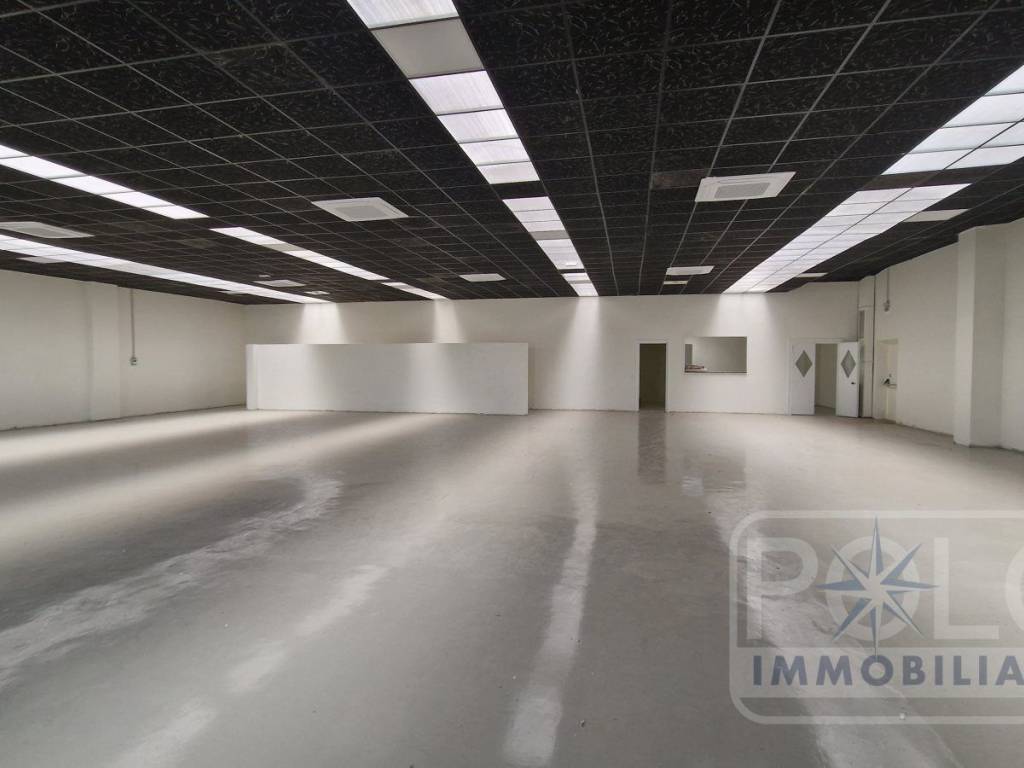 locale commerciale in affitto a Sona