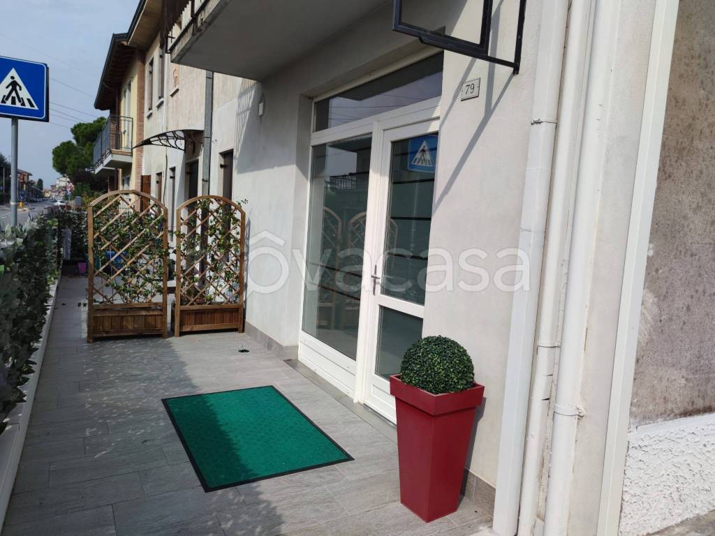ufficio in affitto a Sona in zona Lugagnano