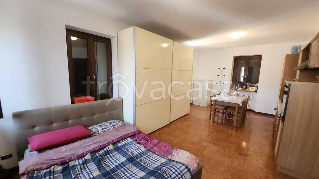 appartamento in affitto a Sona in zona Lugagnano